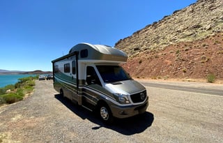 2018 Winnebago Navion 24V