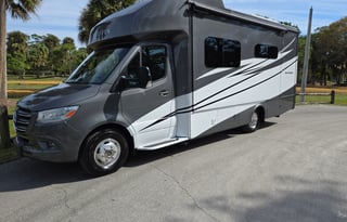 Luxury Camping in a Tiffin Wayfarer Mercedes-Benz