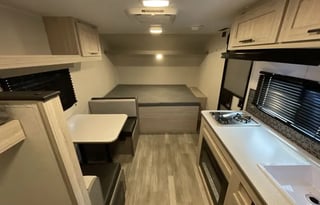 Meet our cozy and adventure-ready 21' Bunkhouse