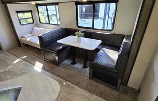 Your home on wheals!!! Perfect for your family