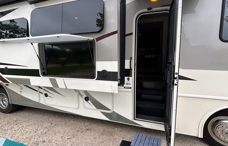 Outdoor Entertainment