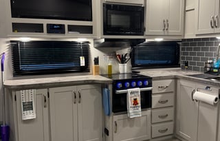 Cougar Sport with Bunkhouse!