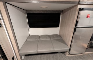 Your stress free RV getaway is here! Prowler 290BH