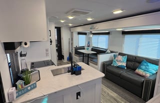 Cruise & Snooze RV