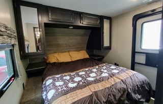 Family Friendly 10 Person with Outdoor Items