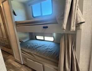 Thor Motor Coach Geneva 31VT