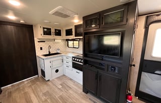 2022 Jayco Jay Feather 24BH