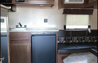 2017 Coleman by Dutchmen Lantern