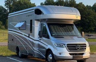 2023 Winnebago Navion 24D, Easy to Drive, Sleeps 6