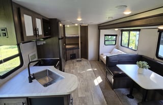 Your home on wheals!!! Perfect for your family