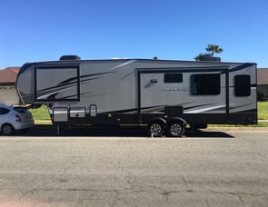 Keystone RV Laredo 325RL