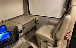 2020 Thor Motor Coach Miramar 35.2