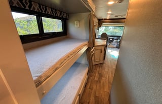 2021 Jayco Alante 29F with Bunk beds and WiFi