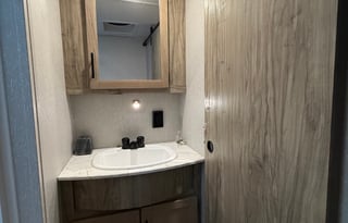 Luxury RV | Sleeps 10 | Bunkhouse & King Suite