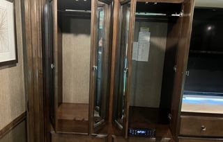 Spring Glamping is here!!  2 AC AND 2 BATH!!!