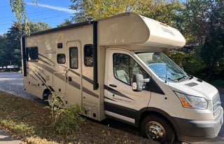 Coachmen Orion 20CB–Sleeps 5