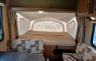 FOSTERS SHOOTING STAR 2013 STARCRAFT LAUNCH