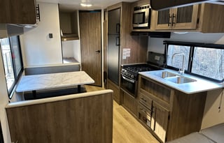 2024 Pioneer • Sleeps 6 • Delivery Available