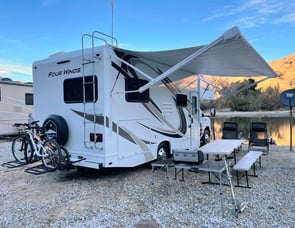 Thor Motor Coach Four Winds 22E