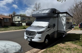 Easy driving 2021 Winnebago View 24D