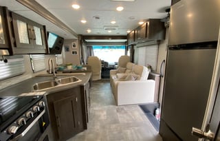 2022 Coachmen RV Pursuit
