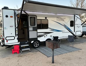 Coachmen RV Freedom Express Ultra Lite 246RKS