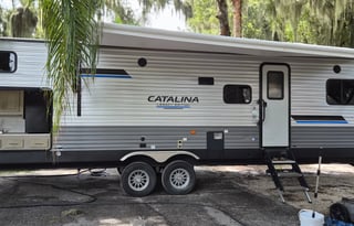 Camp Catalina Sleeps 8 Outdoor Kitchen 3 Slides