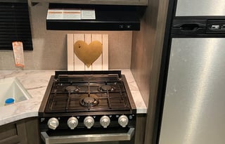 Travel Trailer: Sleeps 8, AC, Slide Out, TV, more!