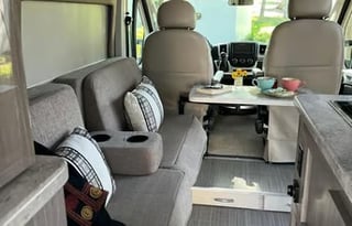 T2022 CONVENIENT & EASY TO DRIVE RV!!  SCOPE 18M