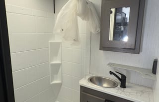 21' Off Grid Camper - Sleeps 5 (midsize towable)