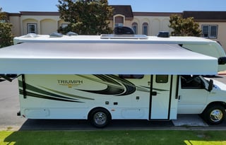 2022 25ft Nexus Triumph luxury. Solar Powered