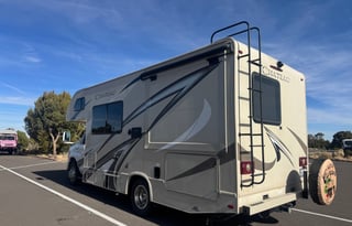 2019 Thor Chateau 22B • Low Miles • Dual Cameras