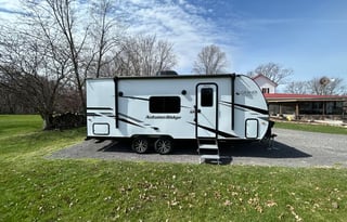 2025 Starcraft 24ft. Traveltrailer- Jeep available