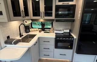 Turn-Key Getaway: Delivered & With Starlink!