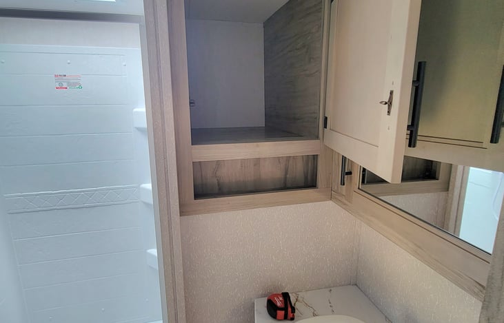 Bathroom storage
