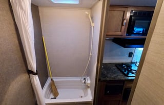 2016 Keystone RV Summerland Mini 1700FQ