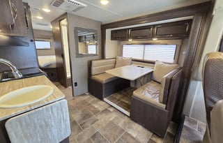 2017 Thor Motor Coach Vegas 25.4