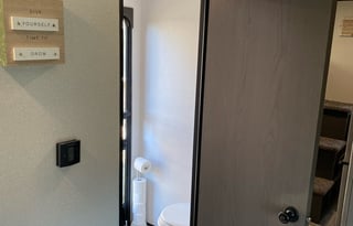 2021 Cruiser MPG - Private Bunk Room! King Bed!