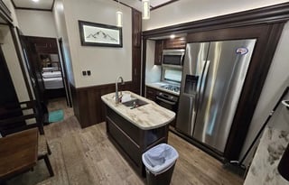 2018 Jayco North Point 381FLWS