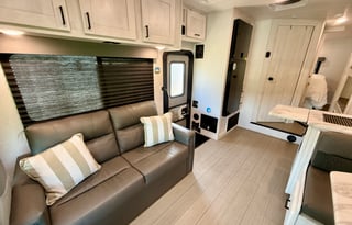 2024 East To West Entrada 3100FB ***Bunks*** 1708