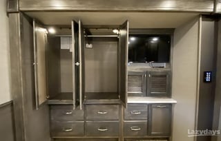 Best Class A Gas Luxury Motorhome-Family Vacation