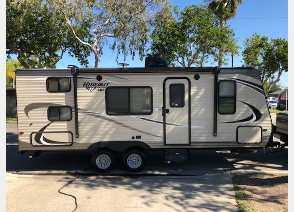 Travel Trailer rentals in Santa Clarita