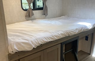 2021 Gulf Stream RV Conquest 323TBR