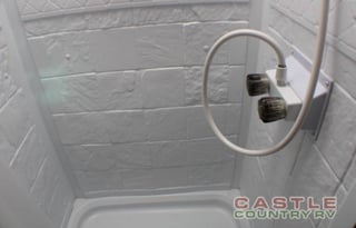 19'! Light! Comfy! Sgl. or Small Family! Delivery!