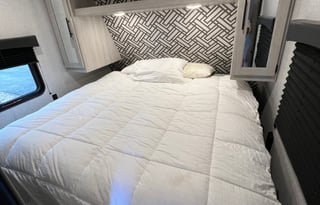 2024 CrossRoads RV Zinger ZR309BH