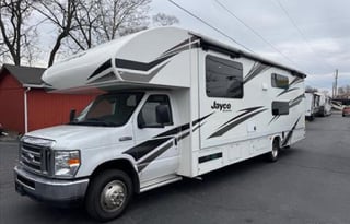 10-Person Jayco Redhawk 31F Vacation