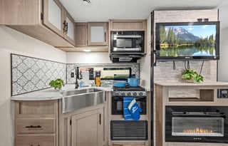 Tahoe Coleman | 50GB Starlink | Pet Friendly | Sac