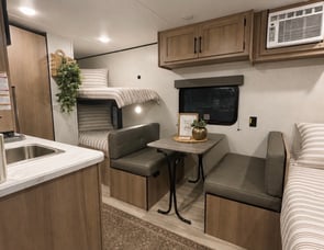 Keystone RV Coleman 17B