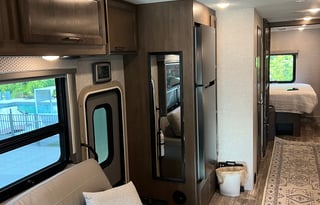 2022 Thor Motor Coach Hurricane 34J
