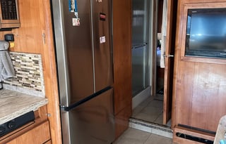 Meet  "BETTY" CUSTOM 2012 Monaco Vesta 32 (DIESEL)